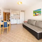 公寓 Apartment Balorda-3 By Interhome Pinezići