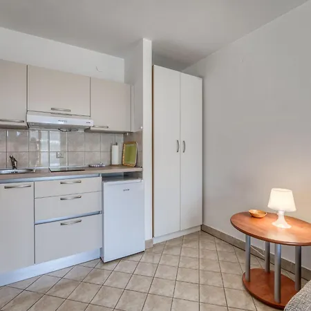 Balorda-3 By Interhome * Pinezići